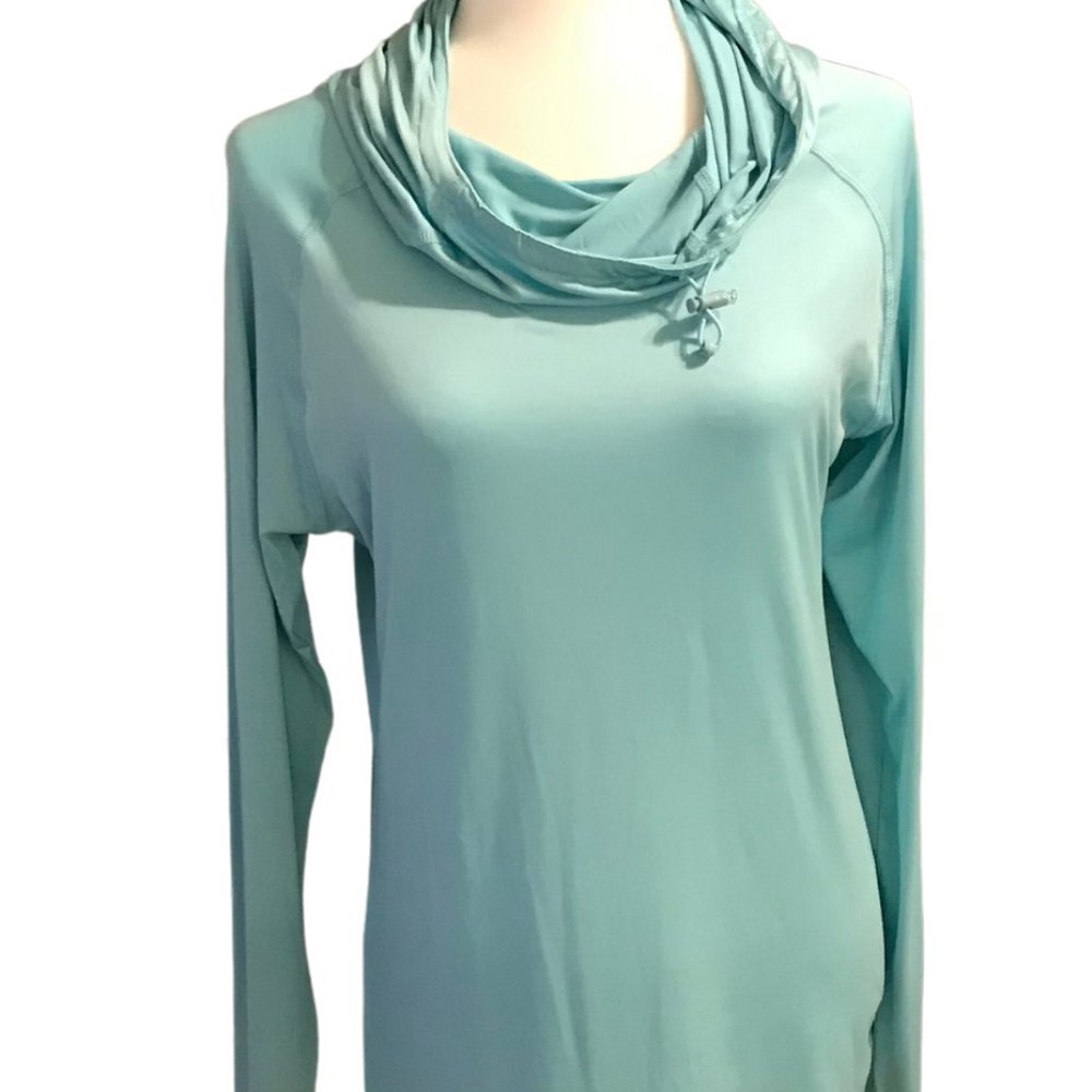 The American Outdoorsman For Women - Long Sleeve Top w/ Hood